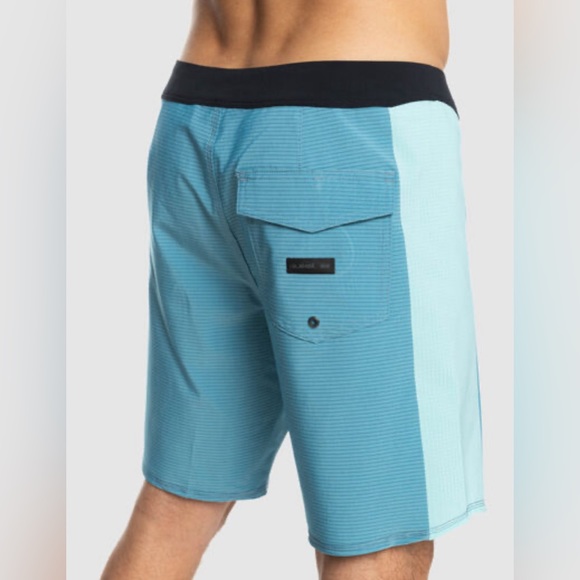 NWT Quicksilver Highlite Arch 19 Boardshorts - Picture 3 of 11